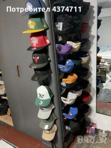 Продавам колекция от шапки New era и  Mitchell and Ness