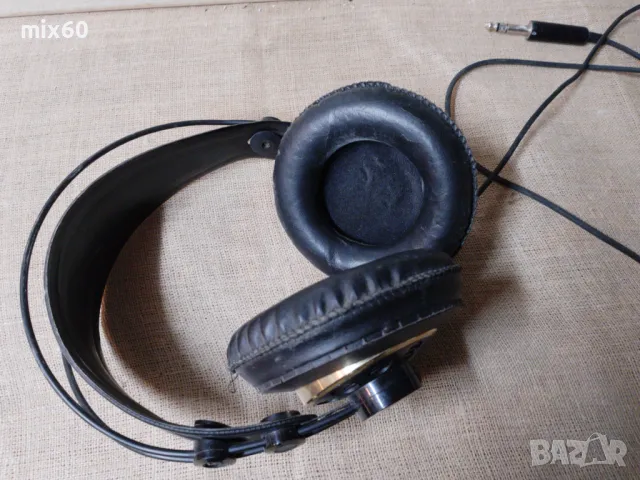 Продавам слушалки AKG, снимка 3 - Слушалки, hands-free - 50436951