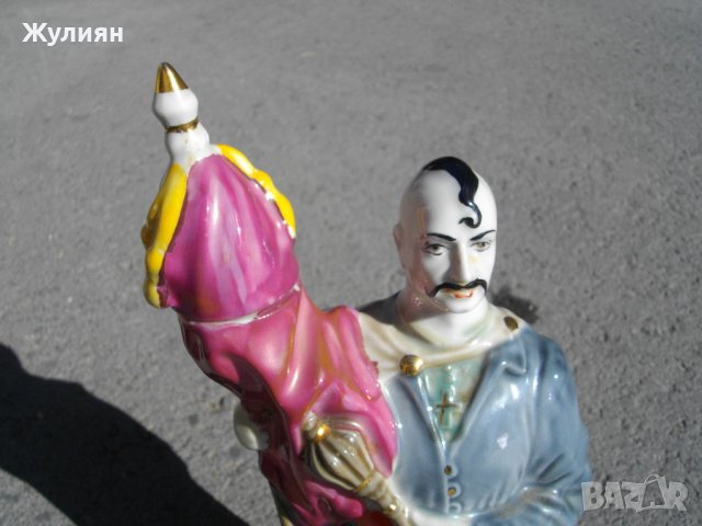 СТАР ПОРЦЕЛАН ШИШЕ ОТ ВОДКА СССР, снимка 2 - Антикварни и старинни предмети - 42470562