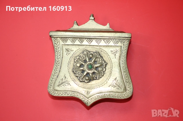 Балканска бронзова кутия паласка барутница гравюри орнамент, снимка 1