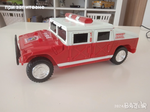 Стара американска брандирана играчка от 1999, Hummer H1, 29 см. и Mercedes ML, 28 см. на Dickie, снимка 6 - Колекции - 48085558