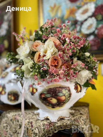 Един ослепителен красавец♥️ Бял порцелан, плодов мотив, красиви дръжки и впечатляващо столче. , снимка 4 - Други - 51304948