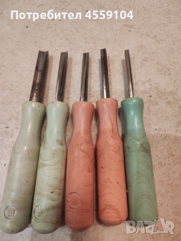 Дърводелски длета и две рендета, снимка 4 - Други инструменти - 53056245