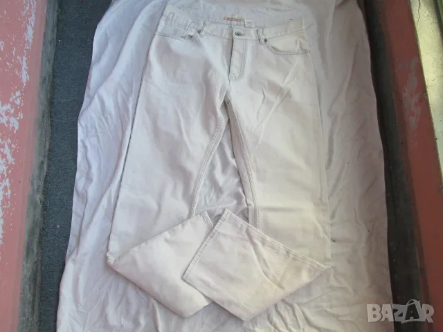 JOHN VARVATOS бели дънки размер 34R.