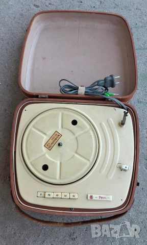 Антикварни грамофони-куфари Fonica, Petti, Молодежний и други, снимка 13 - Грамофони - 52830026