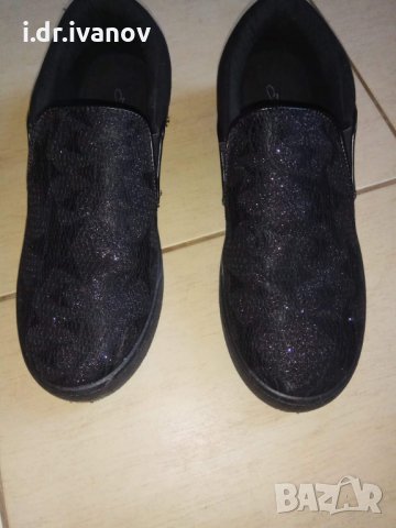 черни обувки с равна подметка 38-39 номер, снимка 5 - Дамски ежедневни обувки - 30132967