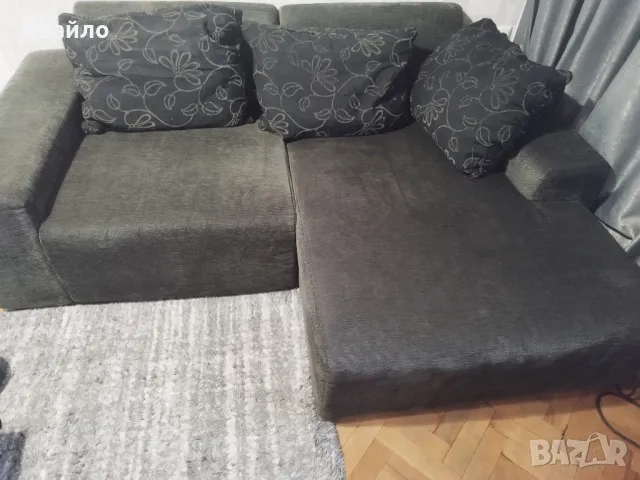 Ъглов диван и холна маса 