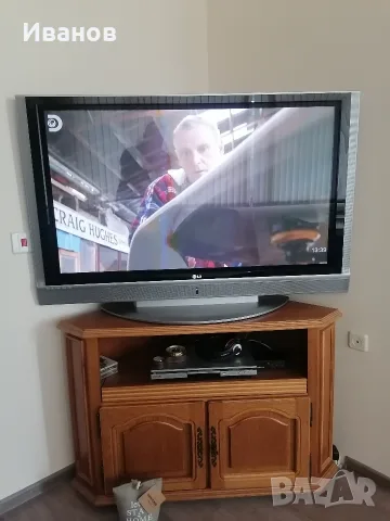 телевизор плазма LG 50"