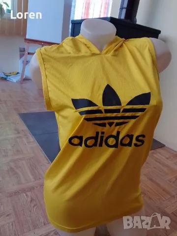 Подарявам тениска с качулка 