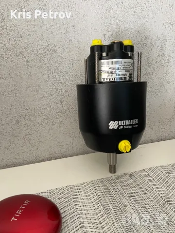 Хидравлична Помпа За Управление На Лодка Ultraflex UP33F, снимка 3 - Части - 50102578