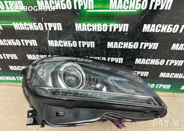 Фар десен фарове за Мерцедес Ц204 фейс Mercedes C-класа W204 facelift, снимка 5 - Части - 51881849