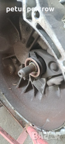 Скоростна кутия за нисан алмера тино2.2 , снимка 3 - Части - 53989315