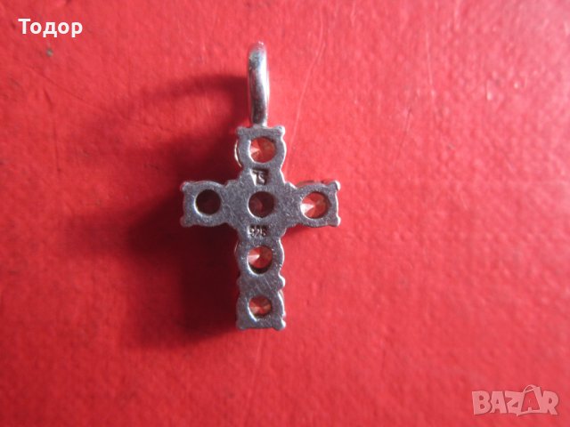 Невероятен сребърен кръст висулка медальон с камъни 925, снимка 3 - Колиета, медальони, синджири - 35101615