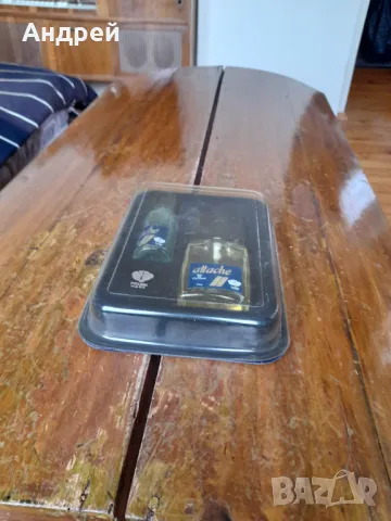 Стар козметичен комплект Attache