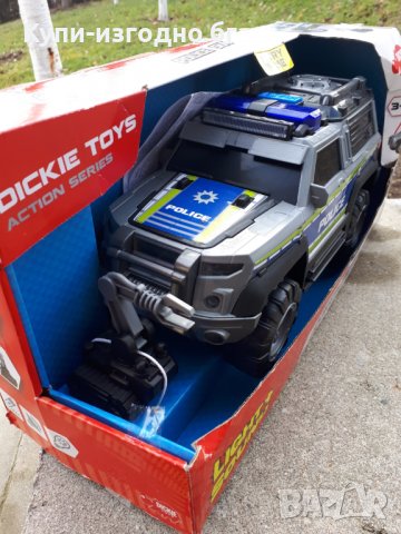 Полицейски Suv - Dickey Toys , свети и издава звук , чисто нов с кутия, снимка 4 - Коли, камиони, мотори, писти - 31240349