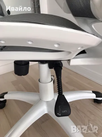 Бял дишащ ергономичен стол: офис, работен кабинет, учебен кът, гейминг, снимка 7 - Столове - 49199561