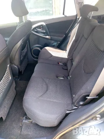 Toyota Rav4 2.2 D-4D 4x4, снимка 10 - Автомобили и джипове - 50204564