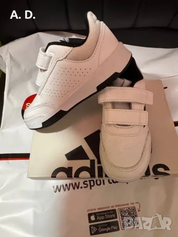 Детски маратонки Adidas, снимка 4 - Детски маратонки - 55981735