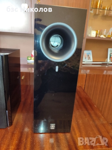 Субуфер Yamaha NS-SW210 + стойки за стена Vogels.