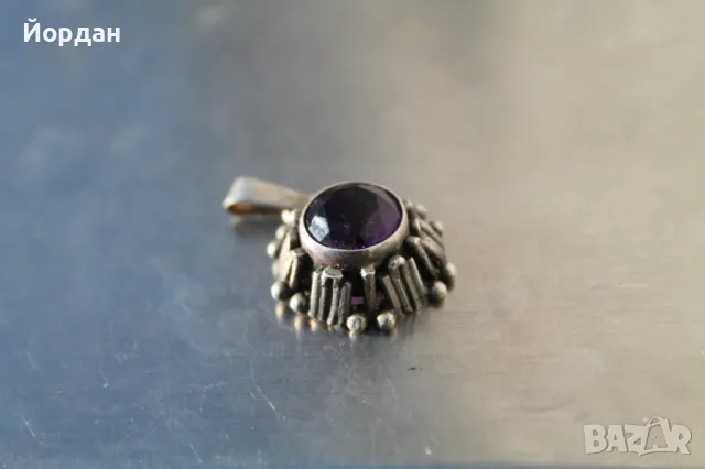 Сребърна висулка с аметист, снимка 3 - Колиета, медальони, синджири - 49183500