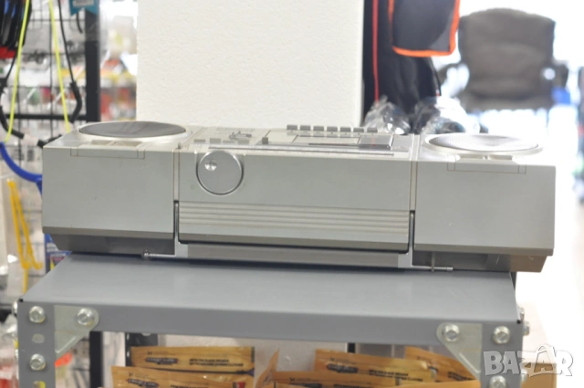Радиокасетофон Sharp GF-7500H, снимка 4 - Радиокасетофони, транзистори - 53993599