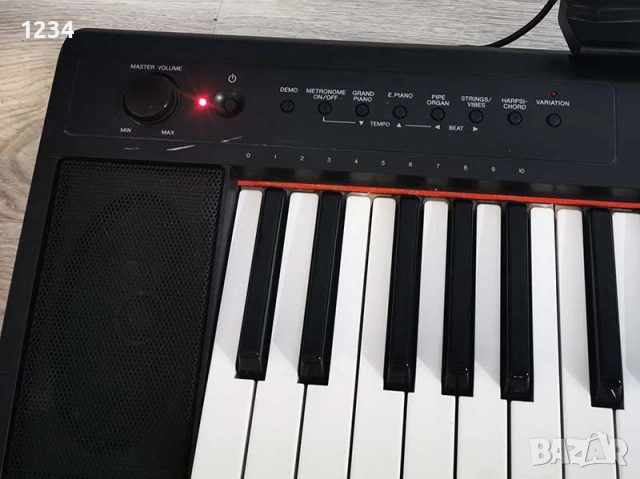 Дигитално пиано YAMAHA PIAGGERO NP11 синтезатор динамична клавиатура 5 октави , снимка 7 - Синтезатори - 53949186