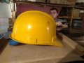 Строителна предпазна каска по безопасни условия на труд