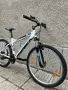 Алуминиев велосипед 26 цола 21 скорости палцови команди преден амортисьор много запазено , снимка 2