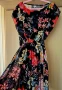 Дамска рокля на цветя, снимка 1