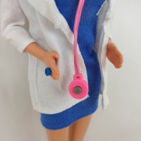 Ретро кукла Барби - Doctor Barbie 1995, снимка 5 - Кукли - 42176137