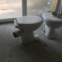 Употребявани 2бр  тоалетни чинии Видима със задно оттичане, снимка 4 - Други - 44006544