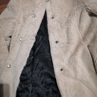 Топло палтенце, снимка 4 - Палта, манта - 38571011