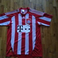 Байерн Мюнхен футболна тениска 2010-2011 домакини маркова на Адидас размер М, снимка 1 - Футбол - 37483434