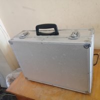 Алуминиев куфар за техника или инструменти , снимка 15 - Куфари с инструменти - 37964770