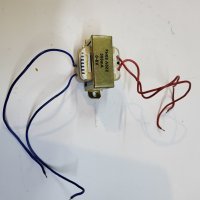 Трансформатор, захранване  6  волта  - 0,5  ампера, снимка 1 - Друга електроника - 39562090