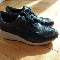 Дамски обувки/маратонки на платформа, снимка 1 - Дамски ежедневни обувки - 38474300