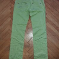 Зелен панталон тип дънки, снимка 2 - Детски панталони и дънки - 31164290