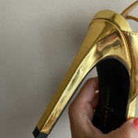 Златни сандали Zara, снимка 7 - Сандали - 37358632
