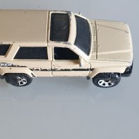  Matchbox 85 Toyota 4runner Outdoor Sportsman Island Red Beige Gray Green Rare, снимка 1 - Коли, камиони, мотори, писти - 39637886