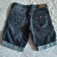 Дамски дънкови панталони, H&M, 38 размер, снимка 3 - Къси панталони и бермуди - 40848114