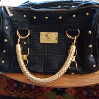 Продавам дамска чанта Версаче,черна,неупотребявана!, снимка 4 - Чанти - 40881946