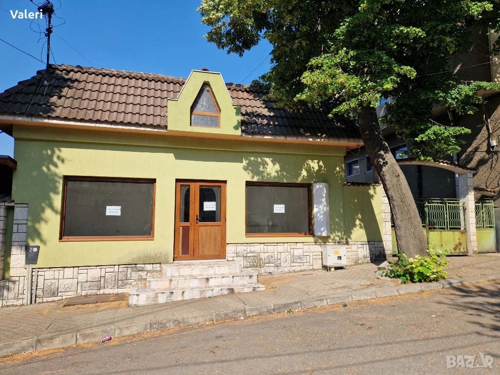 Отдава се под нам, снимка 1