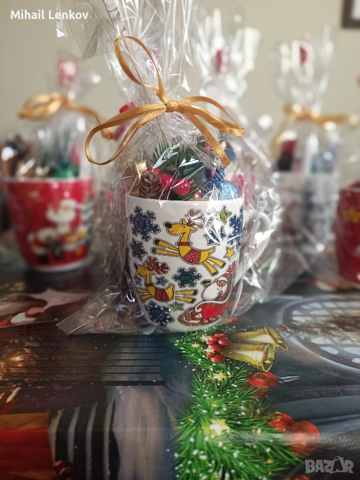 Коледни ръчно подредени чаши с лакомства , снимка 1