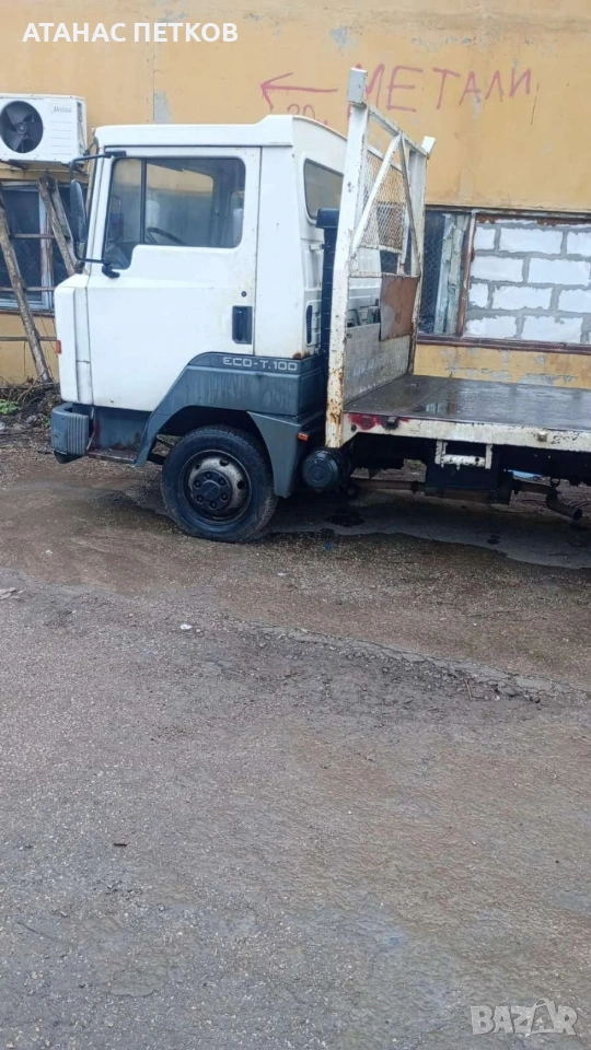 продавам на части Нисан Т100, снимка 1