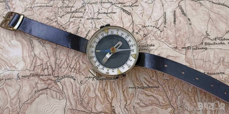ПРОДАВАМ СТАР ВОЕНЕН БЪЛГАРСКИ РЪЧЕН МЕХАНИЧЕН КОМПАС, снимка 1