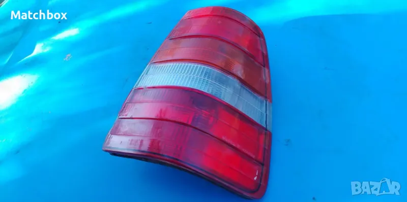 Стоп за Мерцедес 124 комби десен, снимка 1