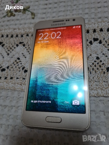 Samsung galaxy A3 GOLD , снимка 1