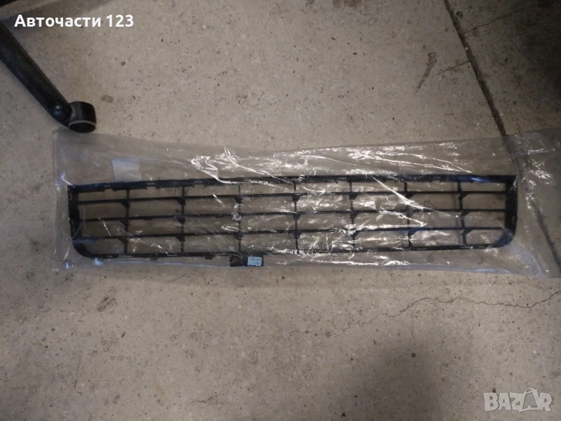ЧИСТО НОВА ОРИГИНАЛНА ПРЕДНА РЕШЕТКА ЗА CITROEN C2, снимка 1
