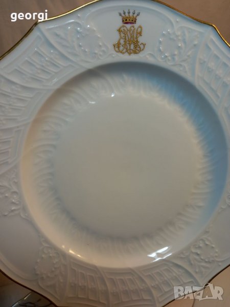 Две порцеланови чинии с монограм   6/4, снимка 1