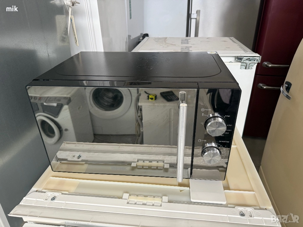 Черна микровълнова печка с грил , снимка 1